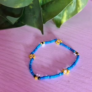 “Busy bee bracelet” diy beaded bracelet $5